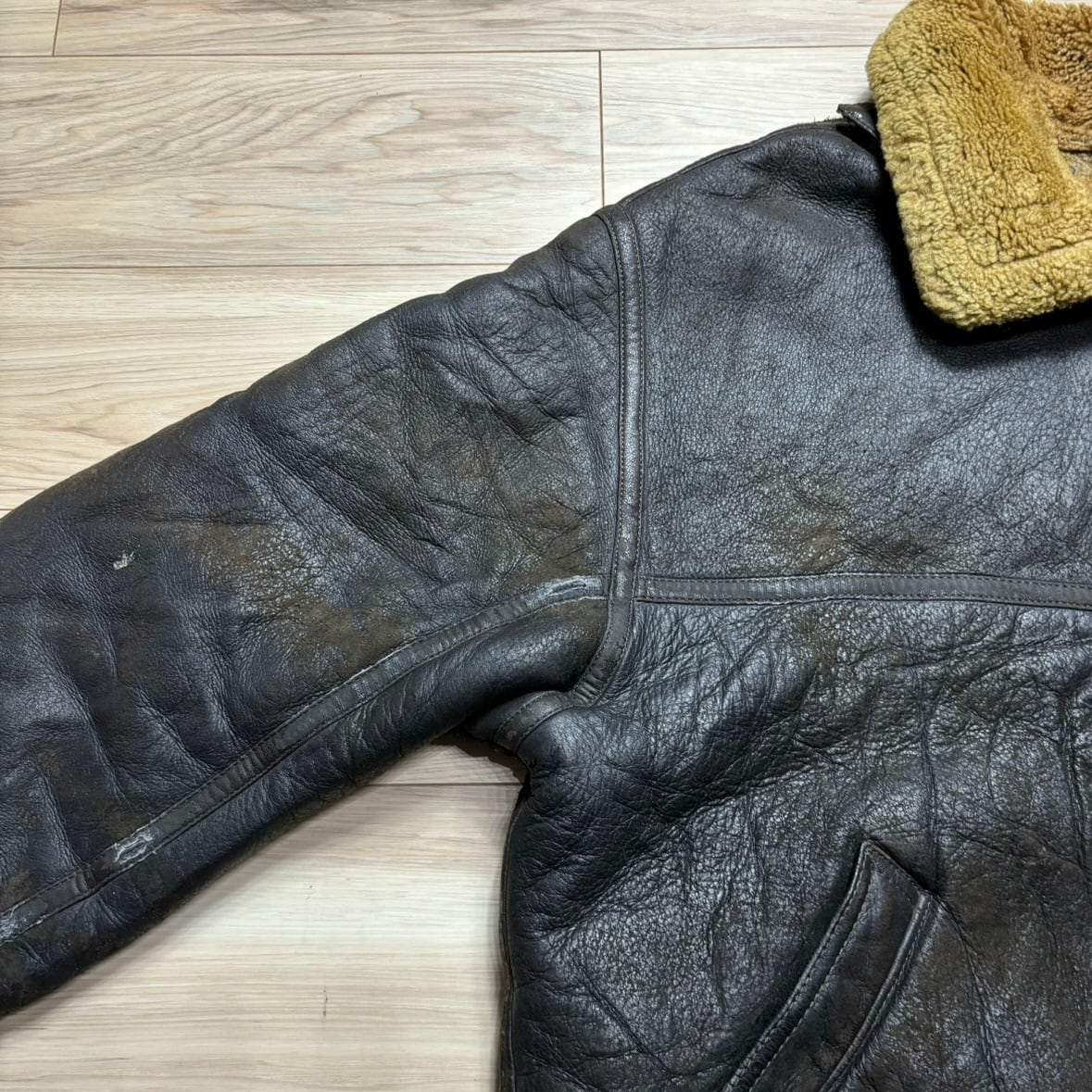 ビンテージ　TERRALAM B-3タイプジャケット　古着レザージャケット ビンテージ TERRALAM B-3タイプジャケット 古着レザージャケット