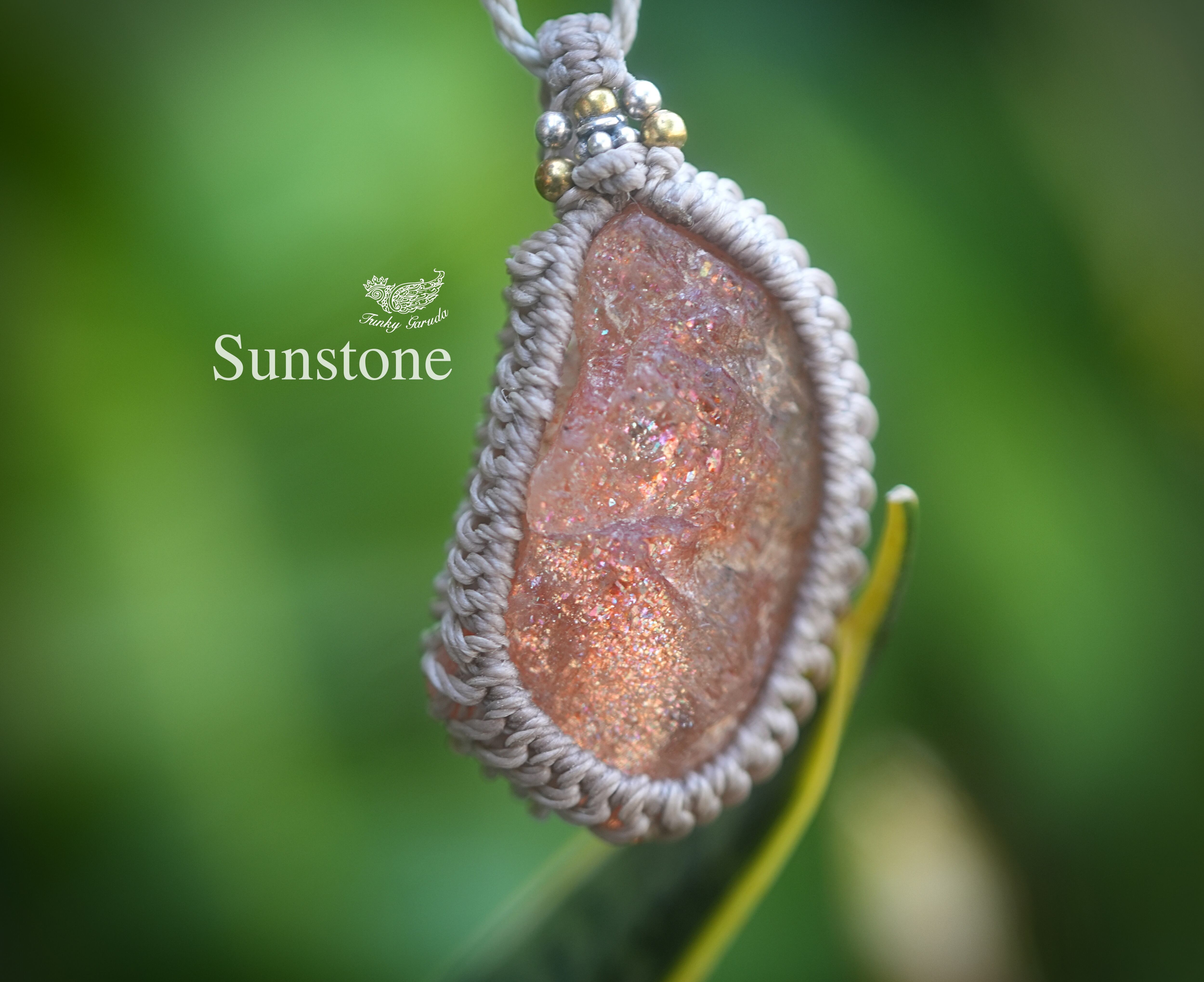 ギラギラ太陽★サンストーン原石 マクラメネックレス1550