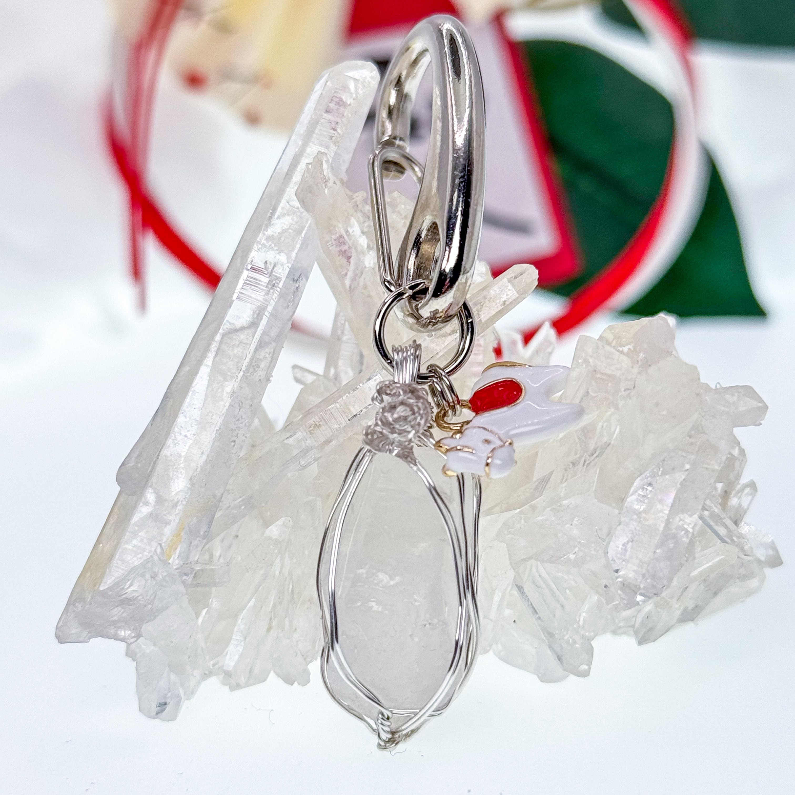 1/1販売 発送対応可能〉高千穂水晶の干支付きキーホルダー | sunday