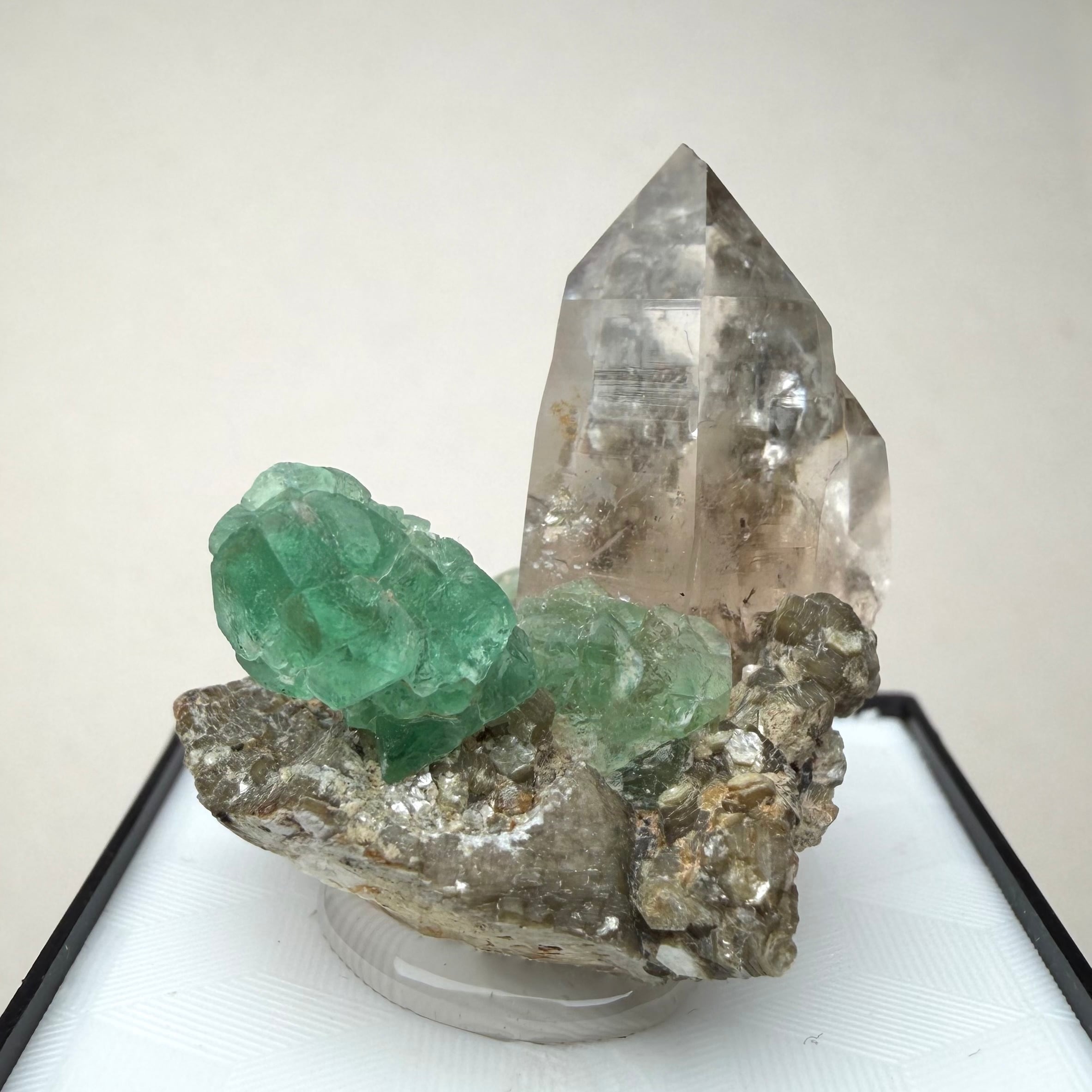 フローライト / クォーツ【Fluorite with Quartz】ナミビア産