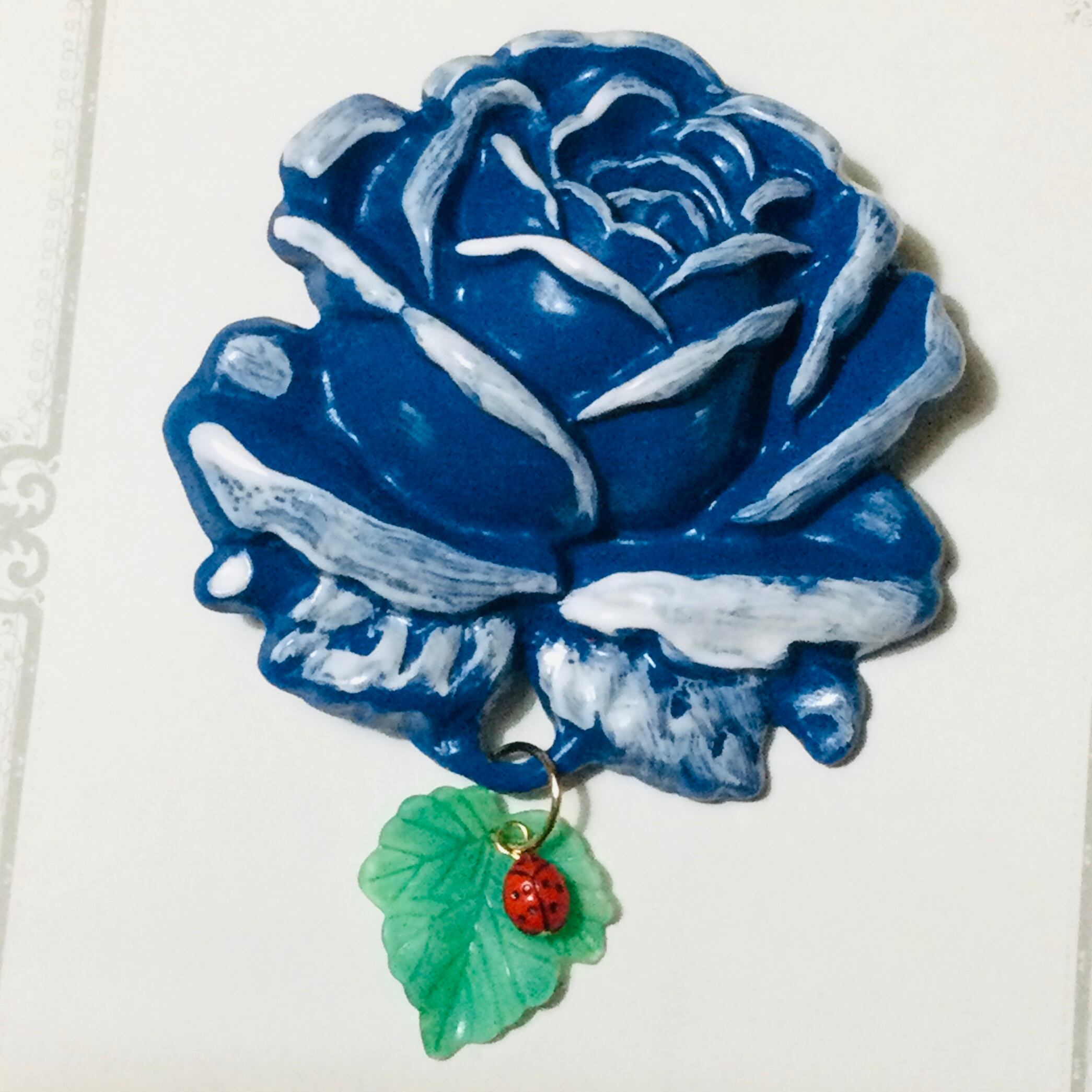 870 大きな薔薇の帯飾り(ブローチ)青 | webshopシスター社｜オリジナル