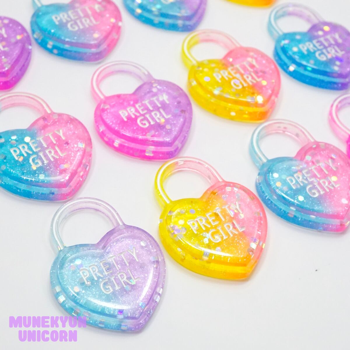 デモデ　demode チャーム　summerビックリボン♡ D365【1個/1pc】ラメ入り ハート 南京錠 チャーム / Glitter Heart