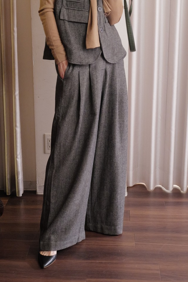 herringbone tuck wide grey