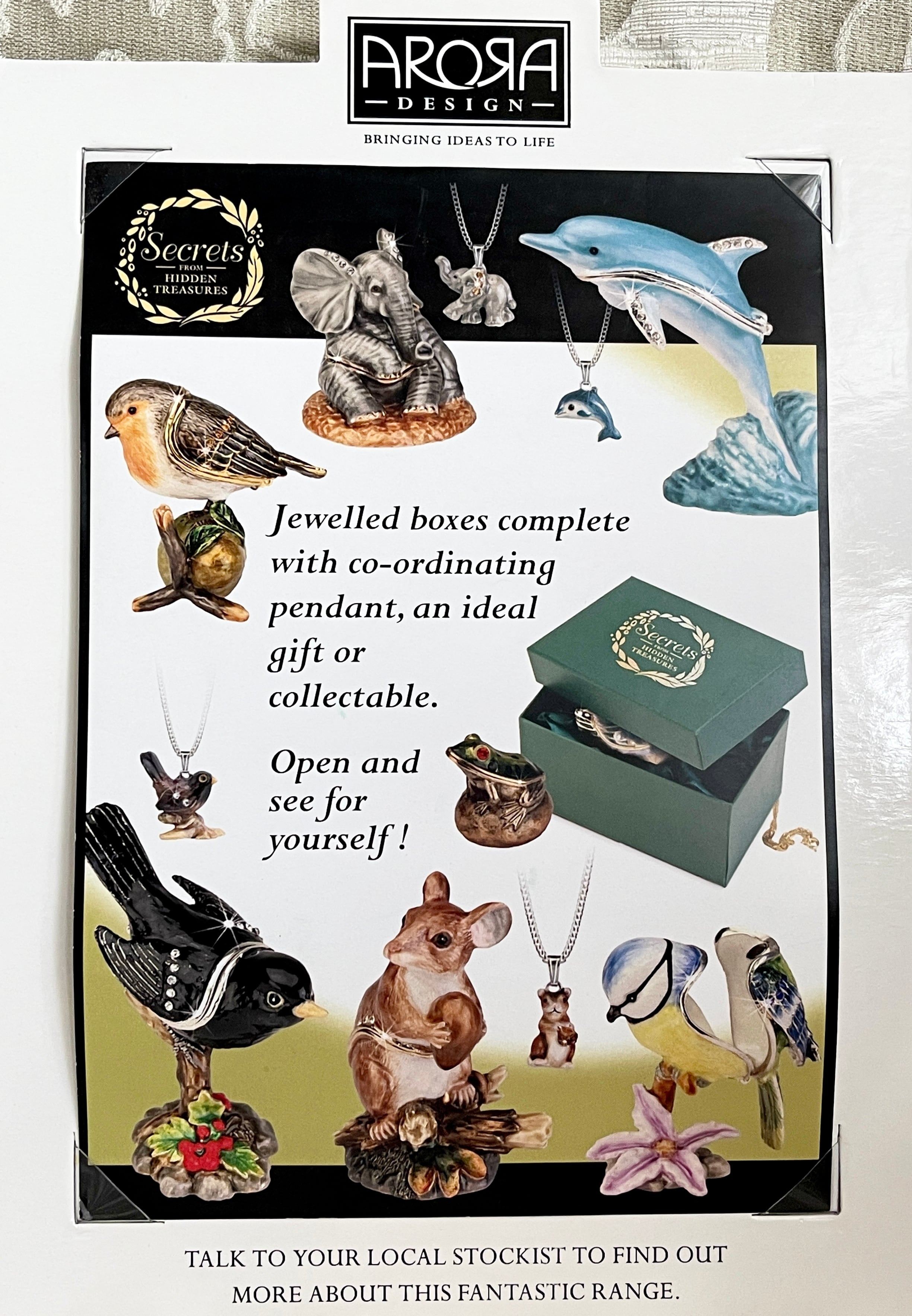 ◇送料込◇時計うさぎ アリス◇ネックレス付きエナメルBOX