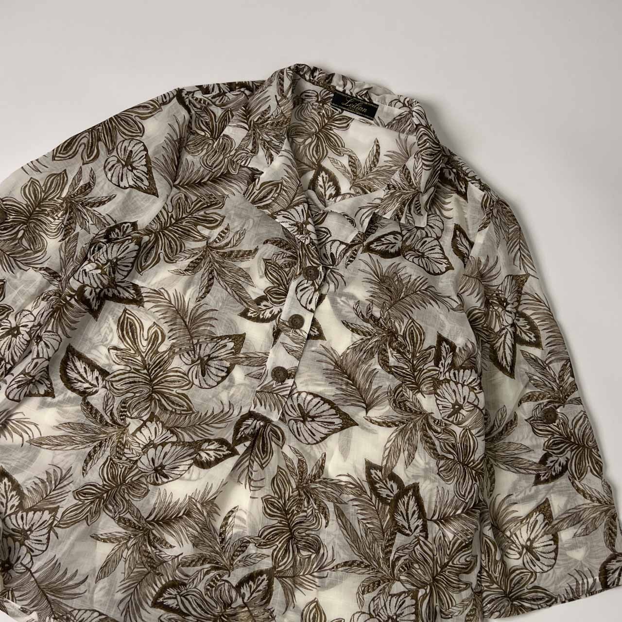 Leilian レリアン ボタニカル柄 シースルー ハーフボタン 5分袖 7分袖 オープンカラーシャツ ブラウス 13＋/ホワイト×ブラウン レディース