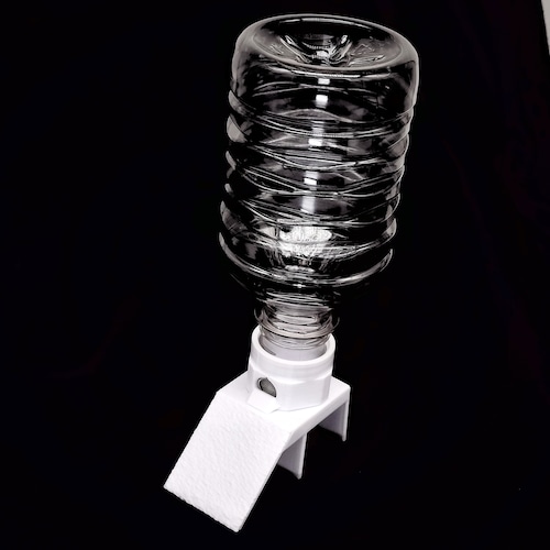 (ワーム向け)あり巣式ペットボトル給水器（スロープ足場）