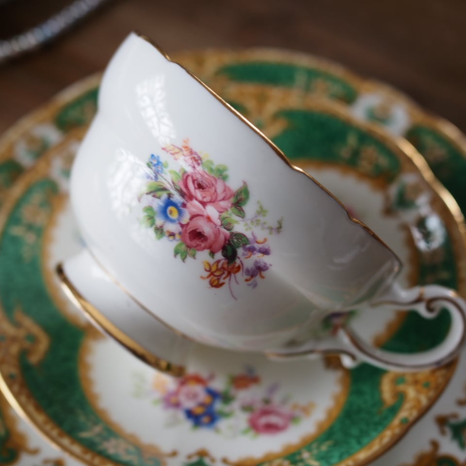 英国Paragon】パラゴン 1940年代製グリーン＆金彩フローラル トリオ