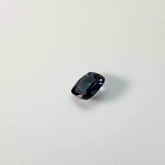 ⁂天然⁂　◇カラーチェンジガーネット◇　0.823ct 　ベキリーブルー