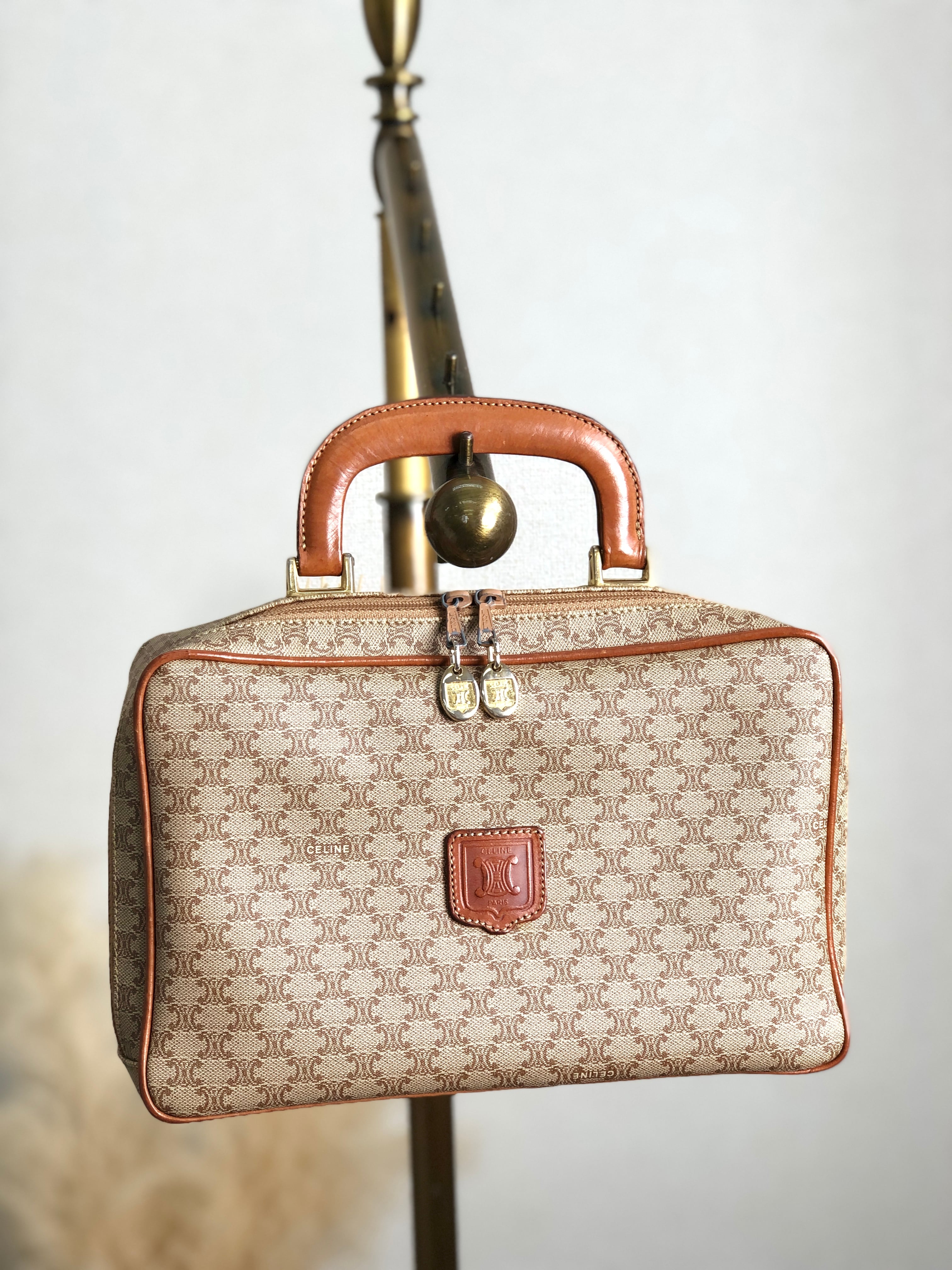 【CELINE】 ハンドバッグ マカダム柄 PVC ベージュ CELINE セリーヌ マカダム ハンドバッグ ベージュ ブラゾン型押し PVC