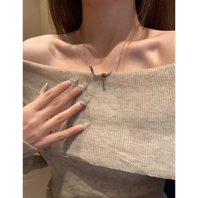 tianレトロな虎目石ネックレス