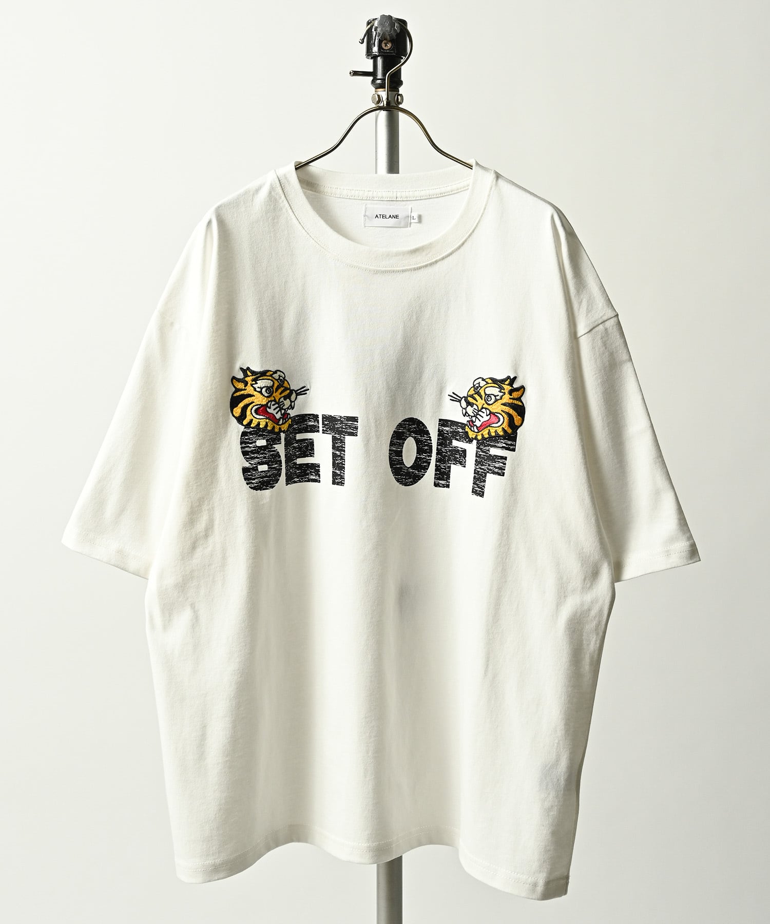 ATELANE 16OE Jersey Souvenir Pattern T-shirt (OFF) 26A-14063
