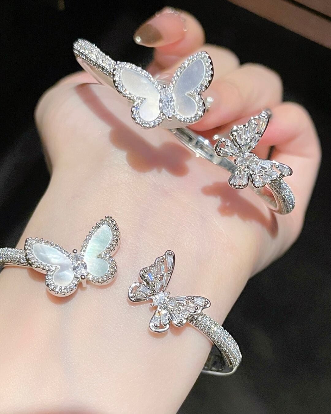 シェルバタフライバングル 2508587