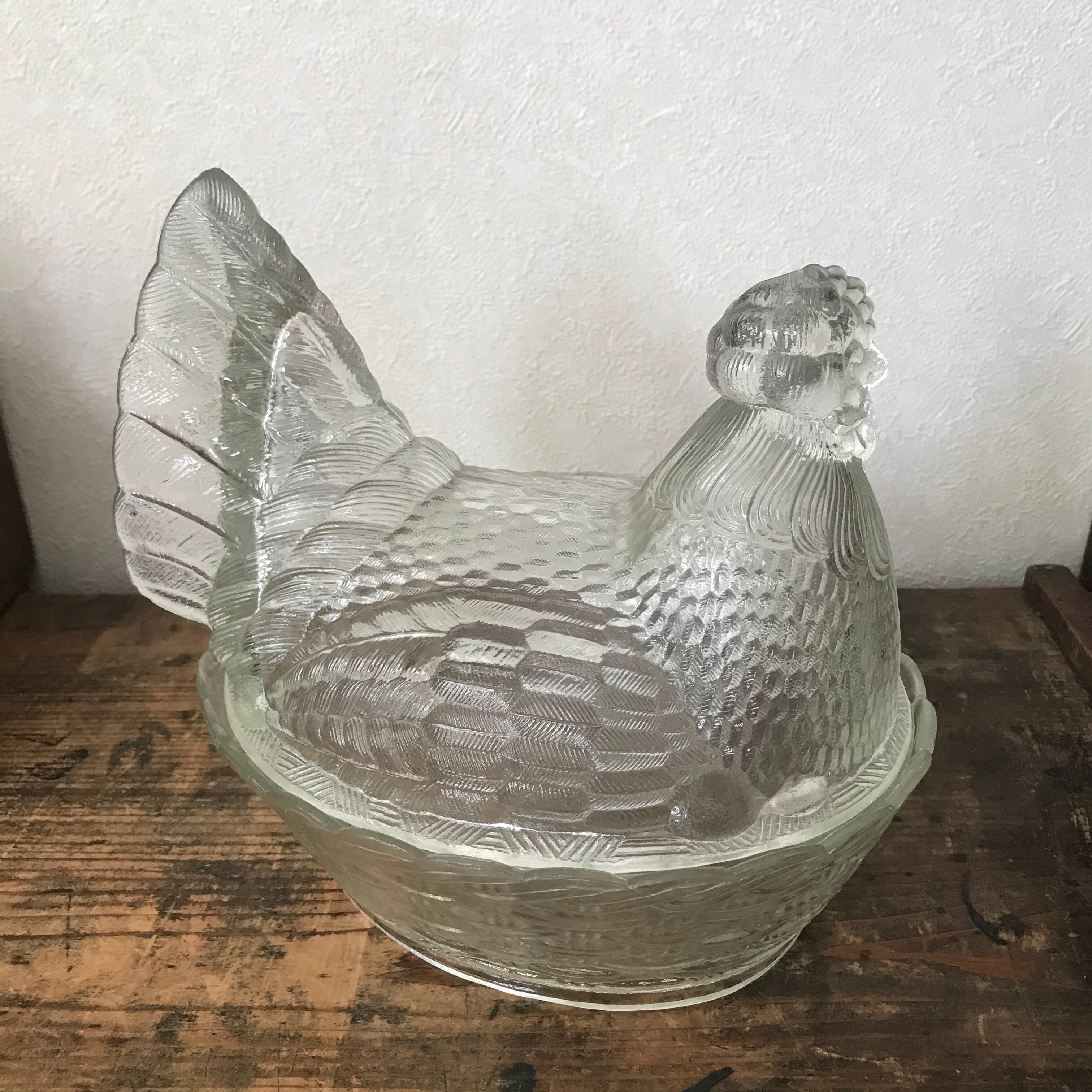 ガラスのニワトリのいれもの | tsuitachi craft&brocante