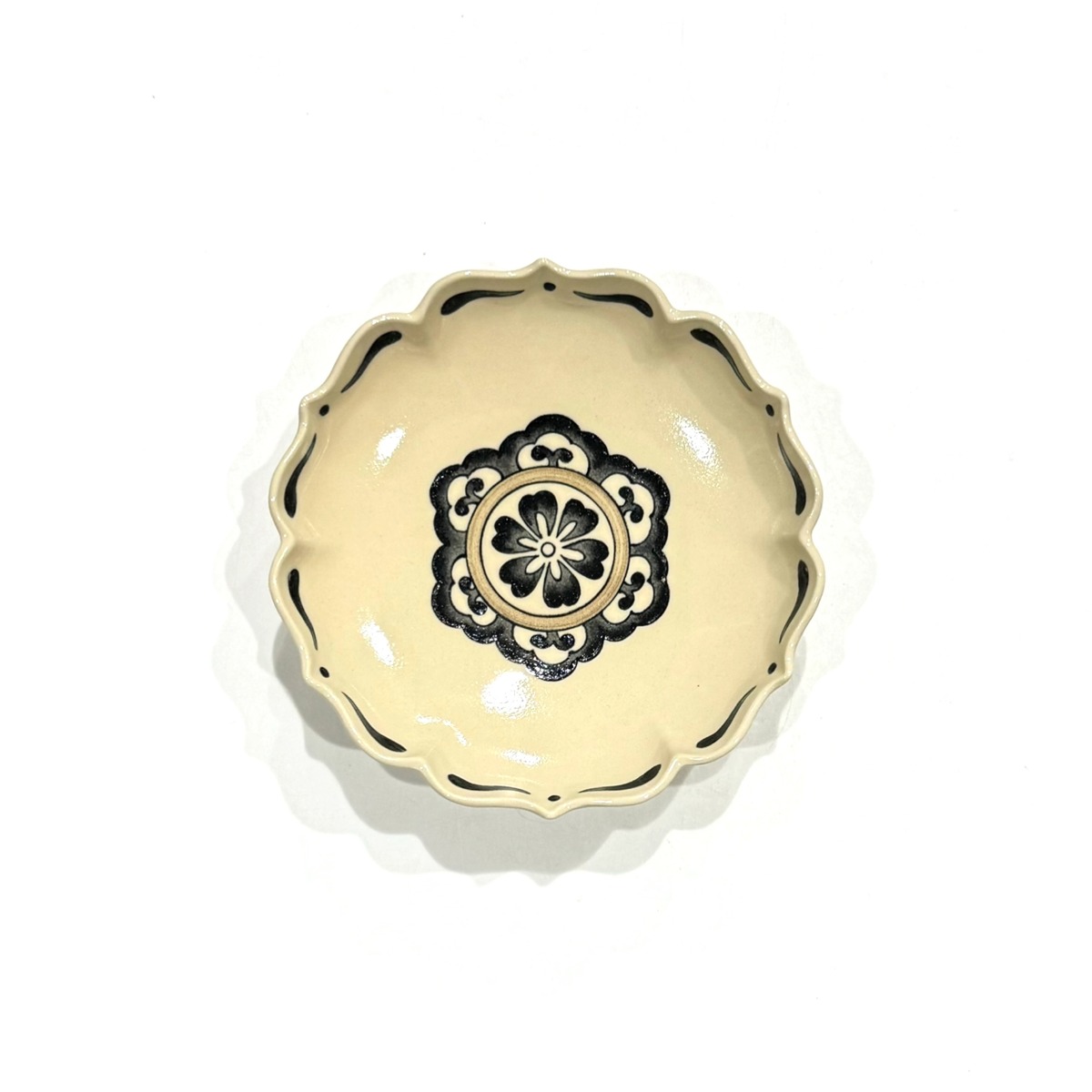 SALE】栗田花弁紋 桔梗渕4寸皿 T2 | 24to3［西富陶磁器オンライン 