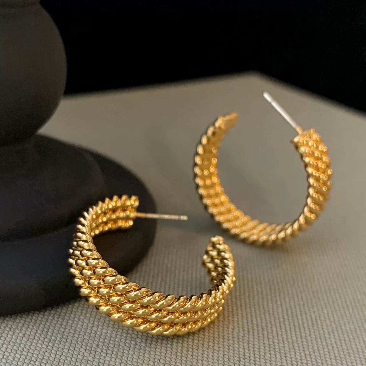 ツイストループピアス 233168