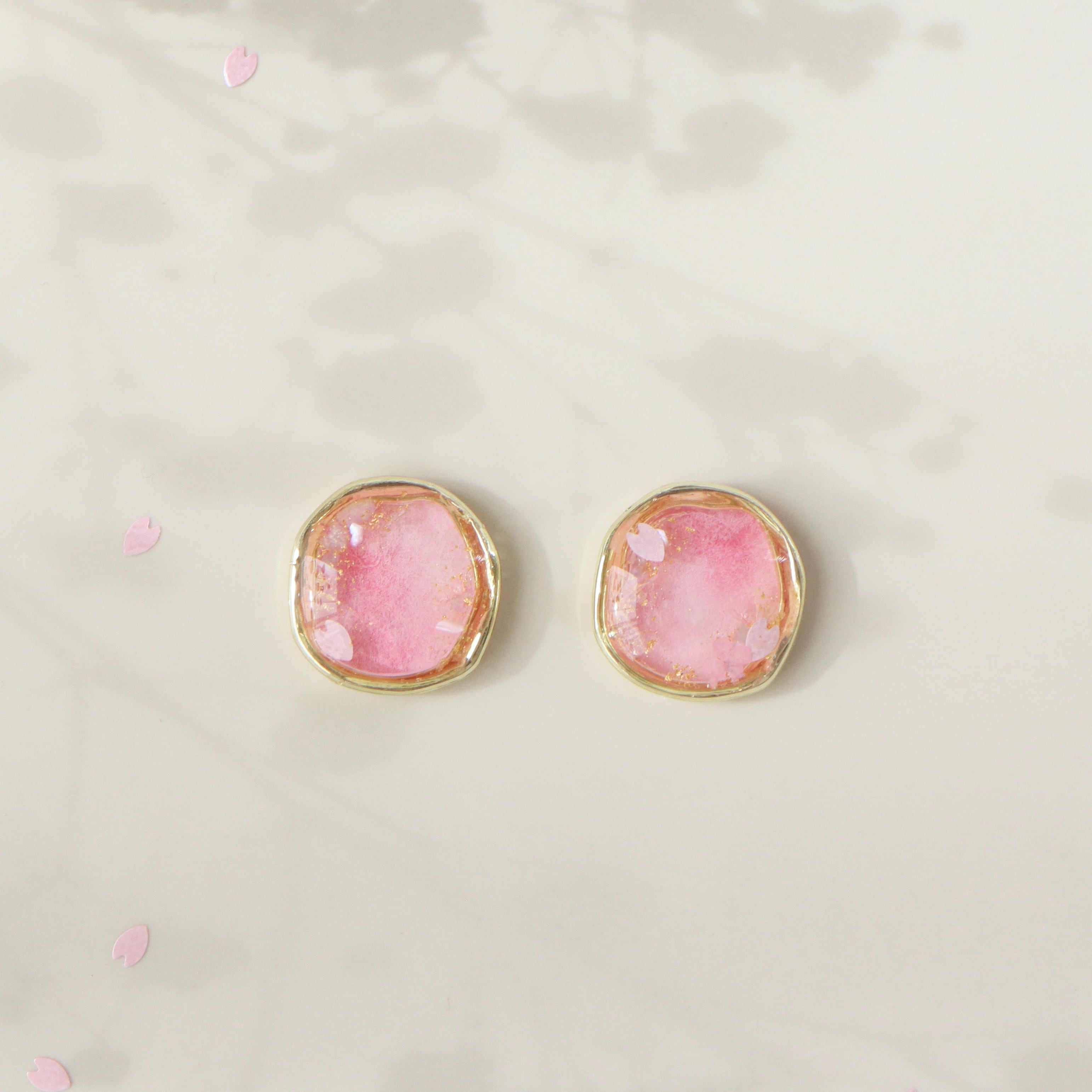 【ﾋﾟｱｽ/ｲﾔﾘﾝｸﾞ】 1点もの＊和紙と水彩の彩り ~桜~