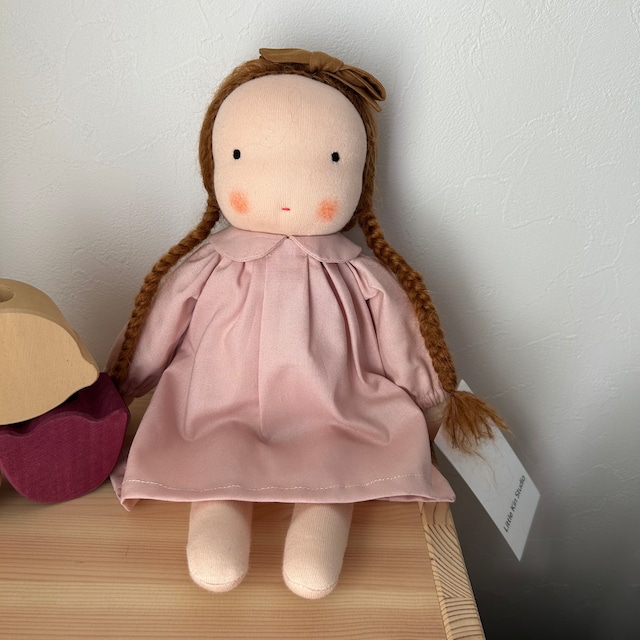 Little Kin Studio/送料無料 Medium Doll (pink long sleeve)