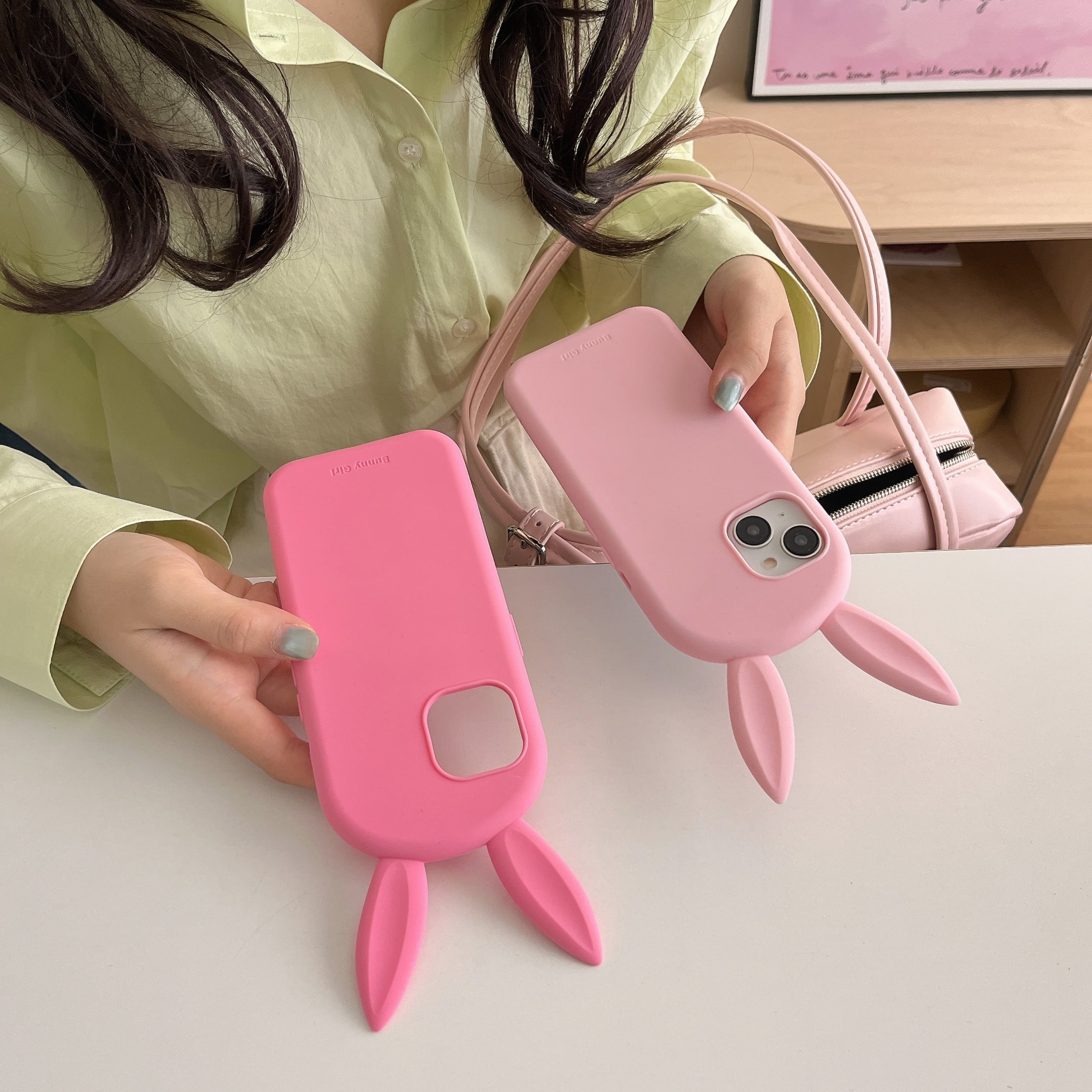 ウサミミ iPhone 17 16 15 14 13 ケース シリコン 可愛い うさぎ