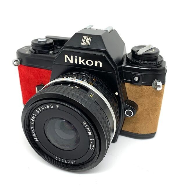 フィルム一眼レフカメラ Nikon EM シリーズE35mmレンズ付き