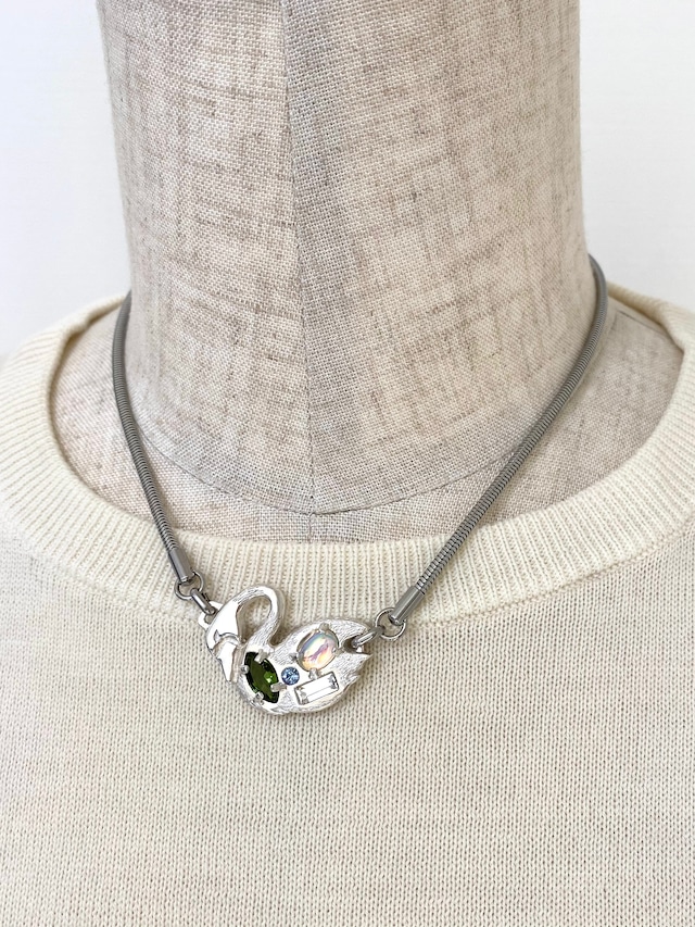 Lara necklace | swan | forest green