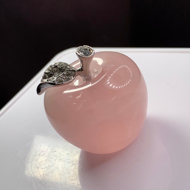 3.とっても可愛い♪ローズクォーツりんごさん♪