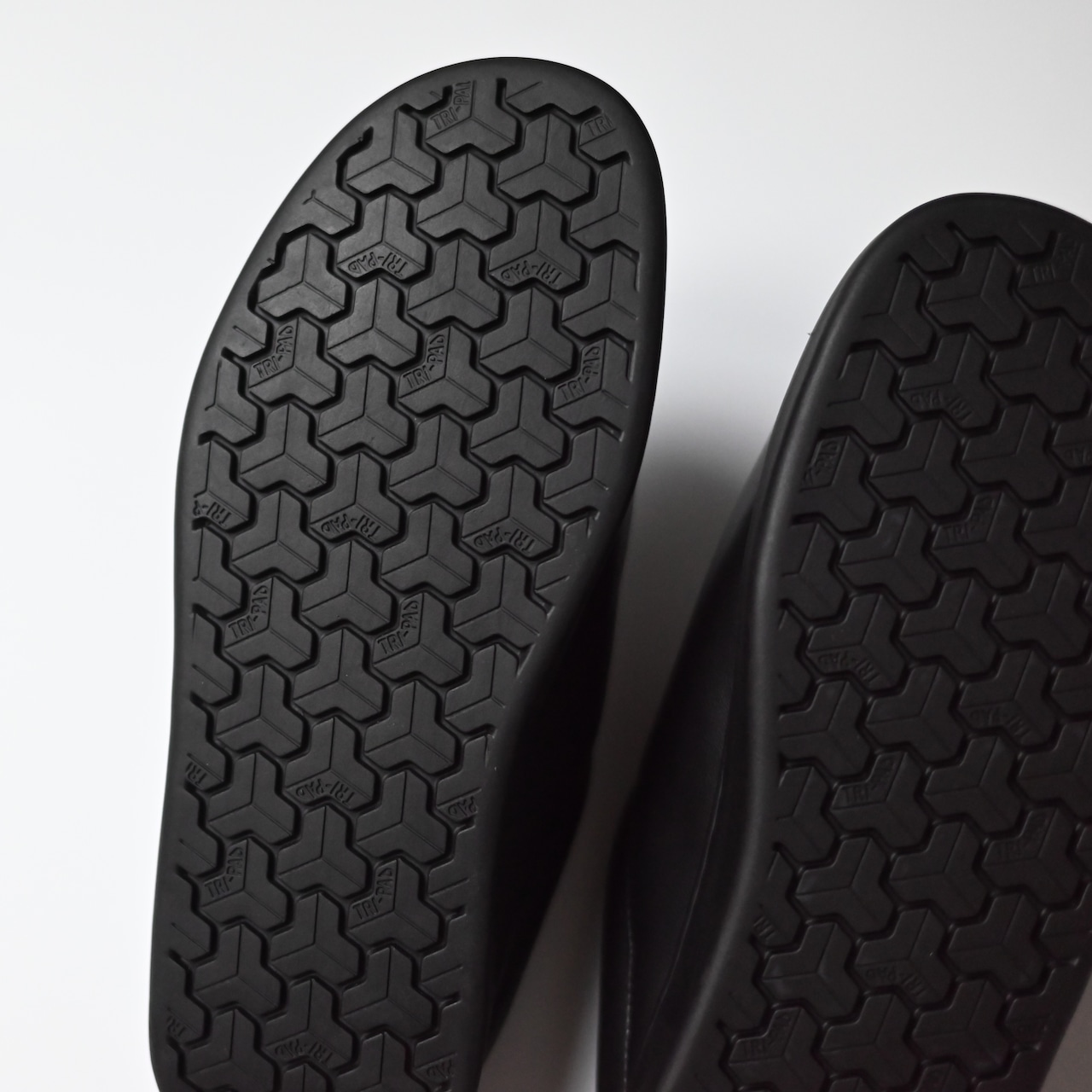 PPACO / SOFT PAD SANDALS(TRI-PAD SOLE)