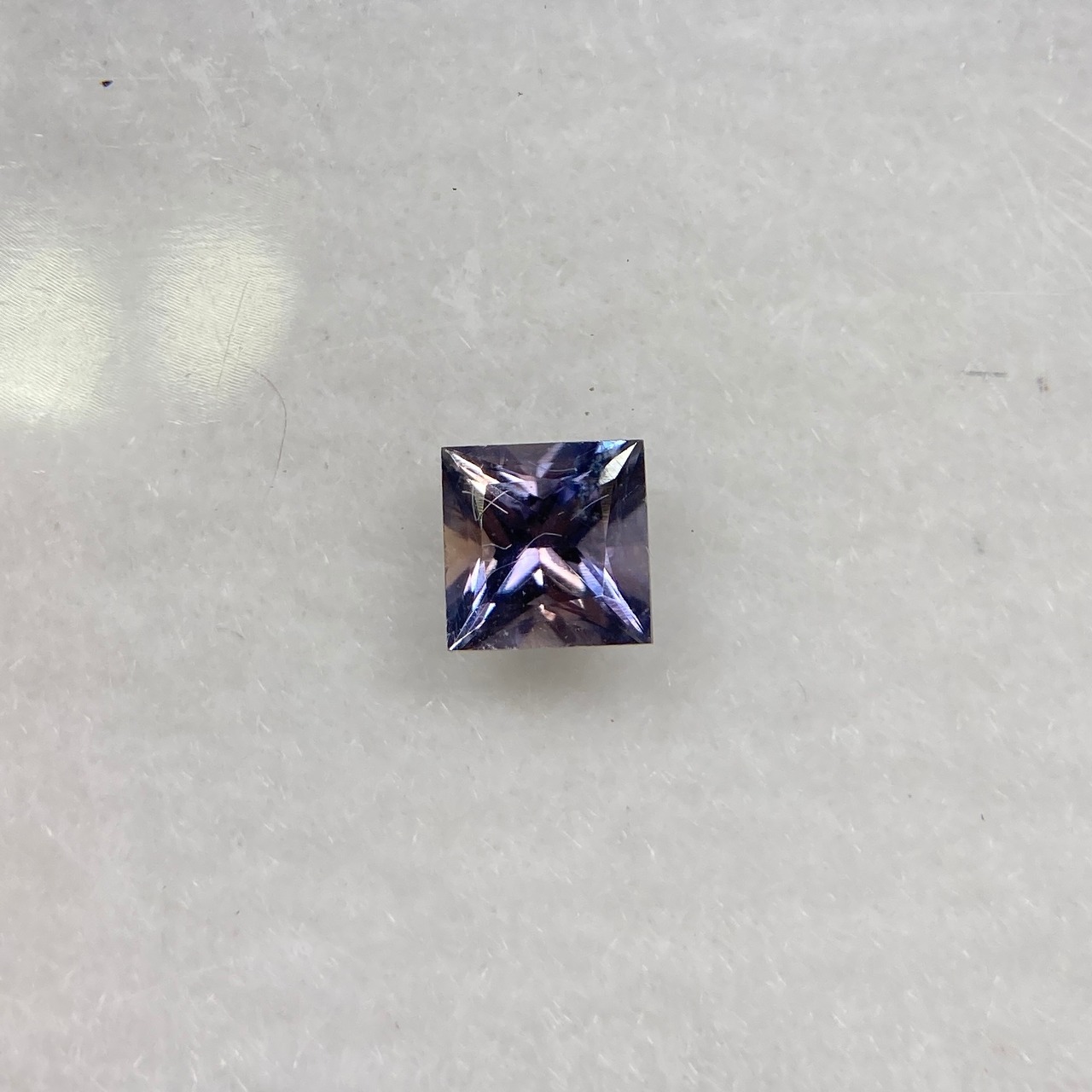 プリンセスカット サファイア 約3.3mm*2.3mm r-0335