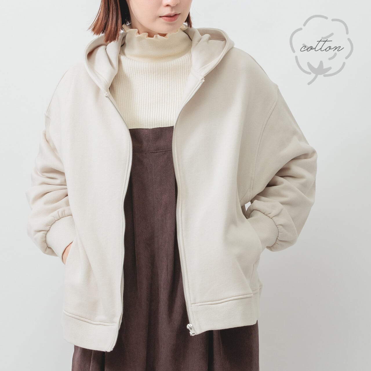 女性らしさを添える綿100%ボリューム袖ジップパーカー