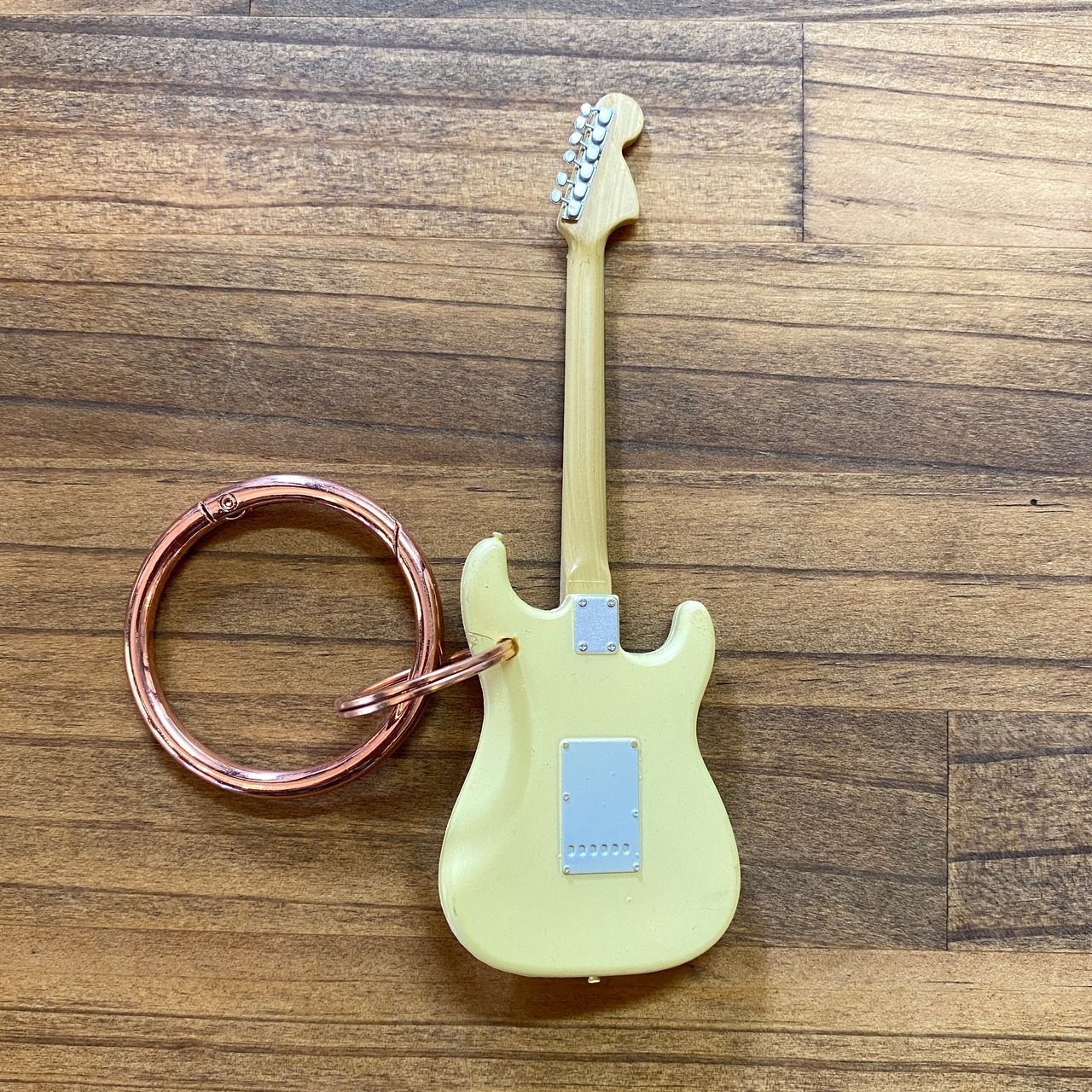 Fender Stratocaster miniature guitar keychain
