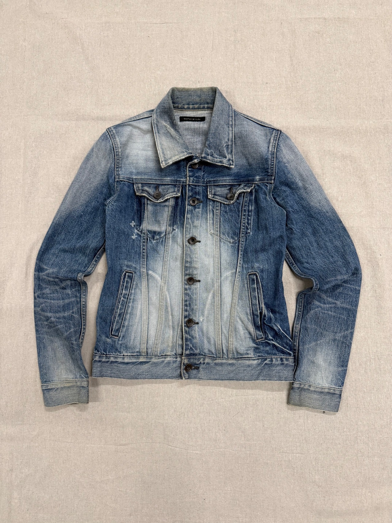 ''GOSTAR DE FUGA'' denim jacket