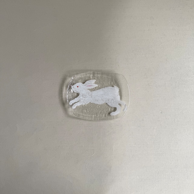 土井朋子   飛んでるうさぎ皿