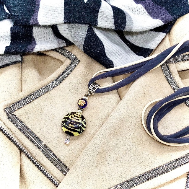 タイガーグロウネックレス