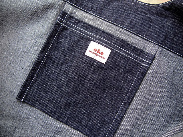 ショッピングショルダーバッグ（TOTE BAG DENIM "ENJOY & ENTERTAINMENTS"）