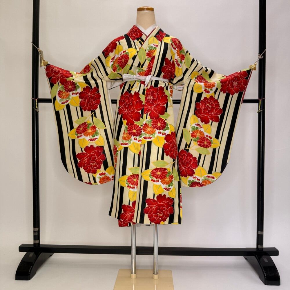 二尺袖 単品 卒業式着物 クリーム 裄68cm Lサイズ 袴用着物 化繊 中古 5852