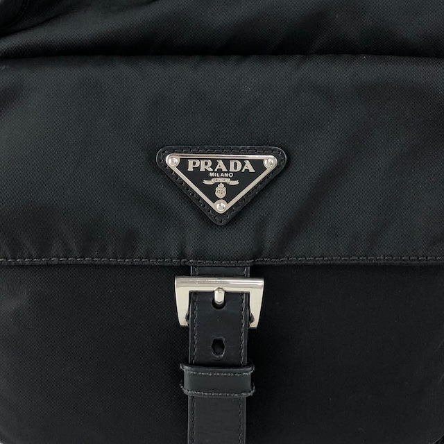 PRADA プラダ ショルダーバッグ ブラック トライアングルロゴ ナイロン フロントバックル vintage ヴィンテージ オールド h7n4ka