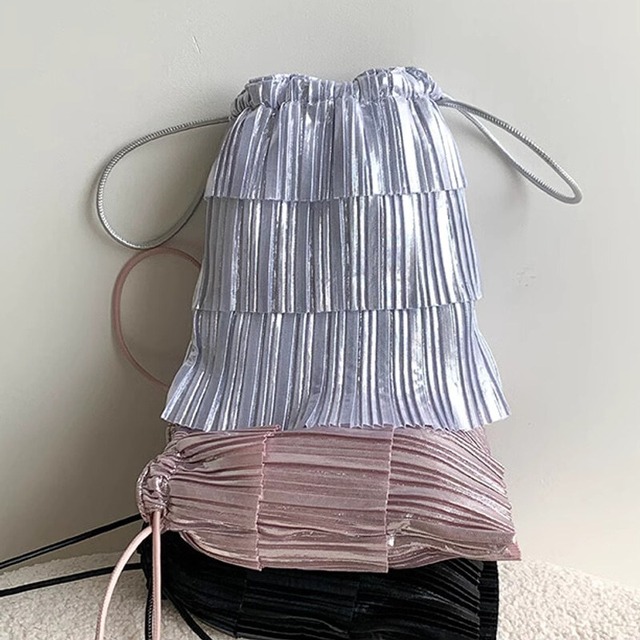 全3色/Shiny pleats drawstring bag　B863