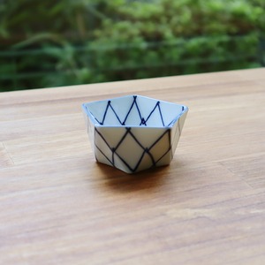 有田焼　染付網ダイヤ型珍味入れ 33-059