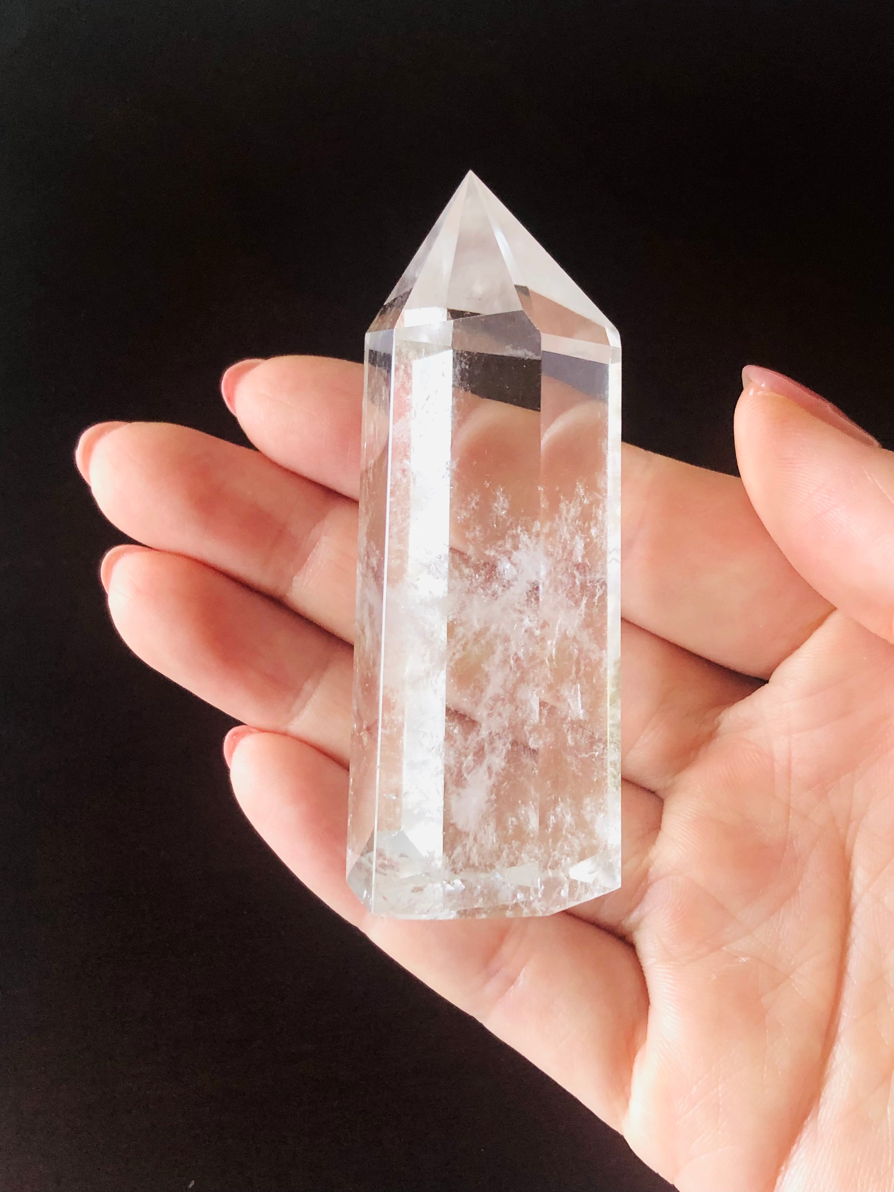 空間の浄化に最適♫水晶のポイント(六角柱） | 虹色の星