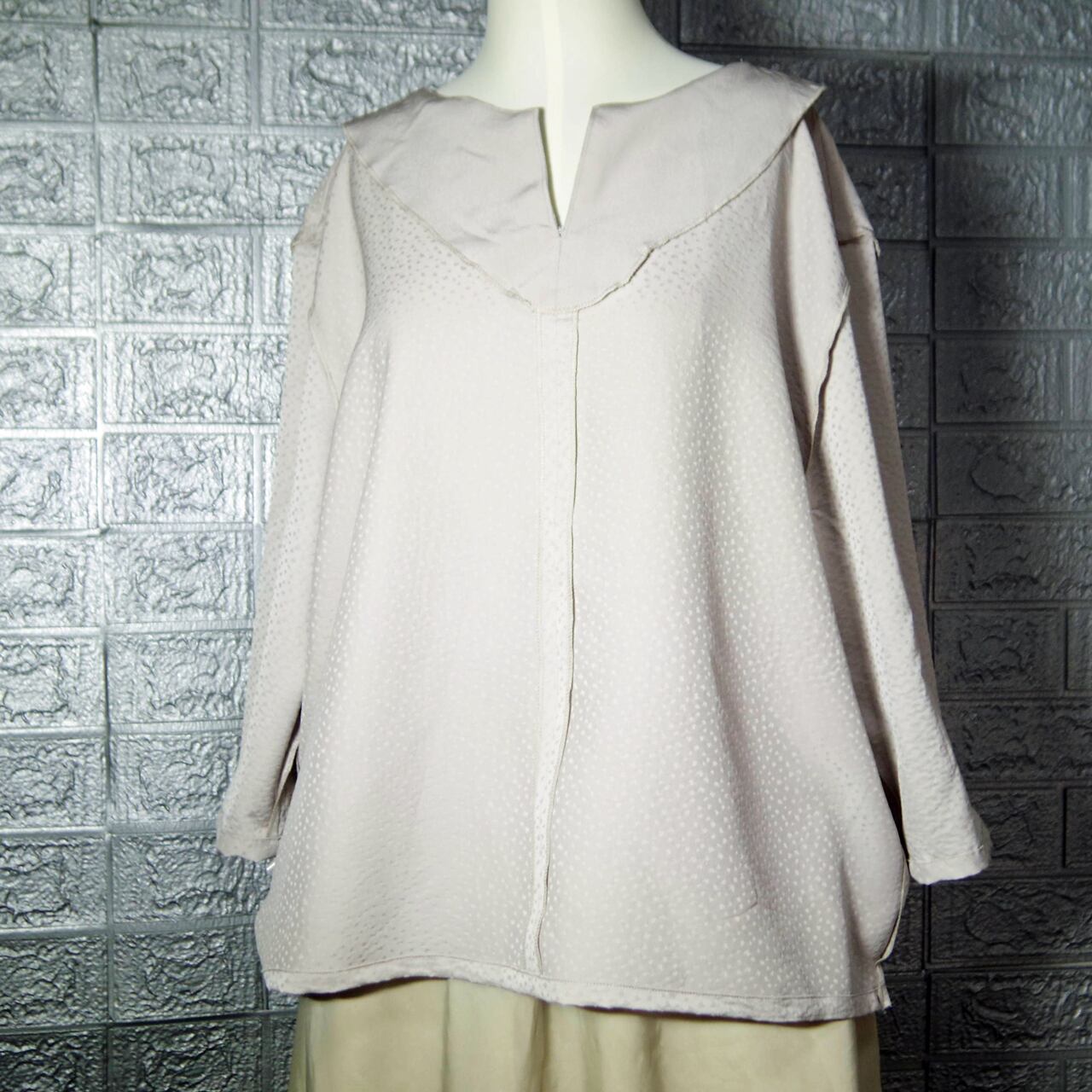 着物リメイクブラウススーツL寸11号【小紋色無地＝グレージュ】正絹  