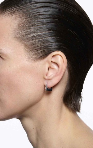 MARIA BLACK マリア・ブラック/ Tote Huggie Piereced Earring - Silver / ピアス