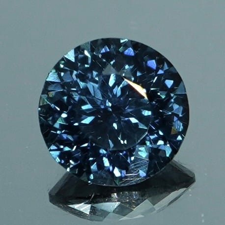 ベルベットのようなシルキーブルー 0.85ct 天然 ブルーサファイア