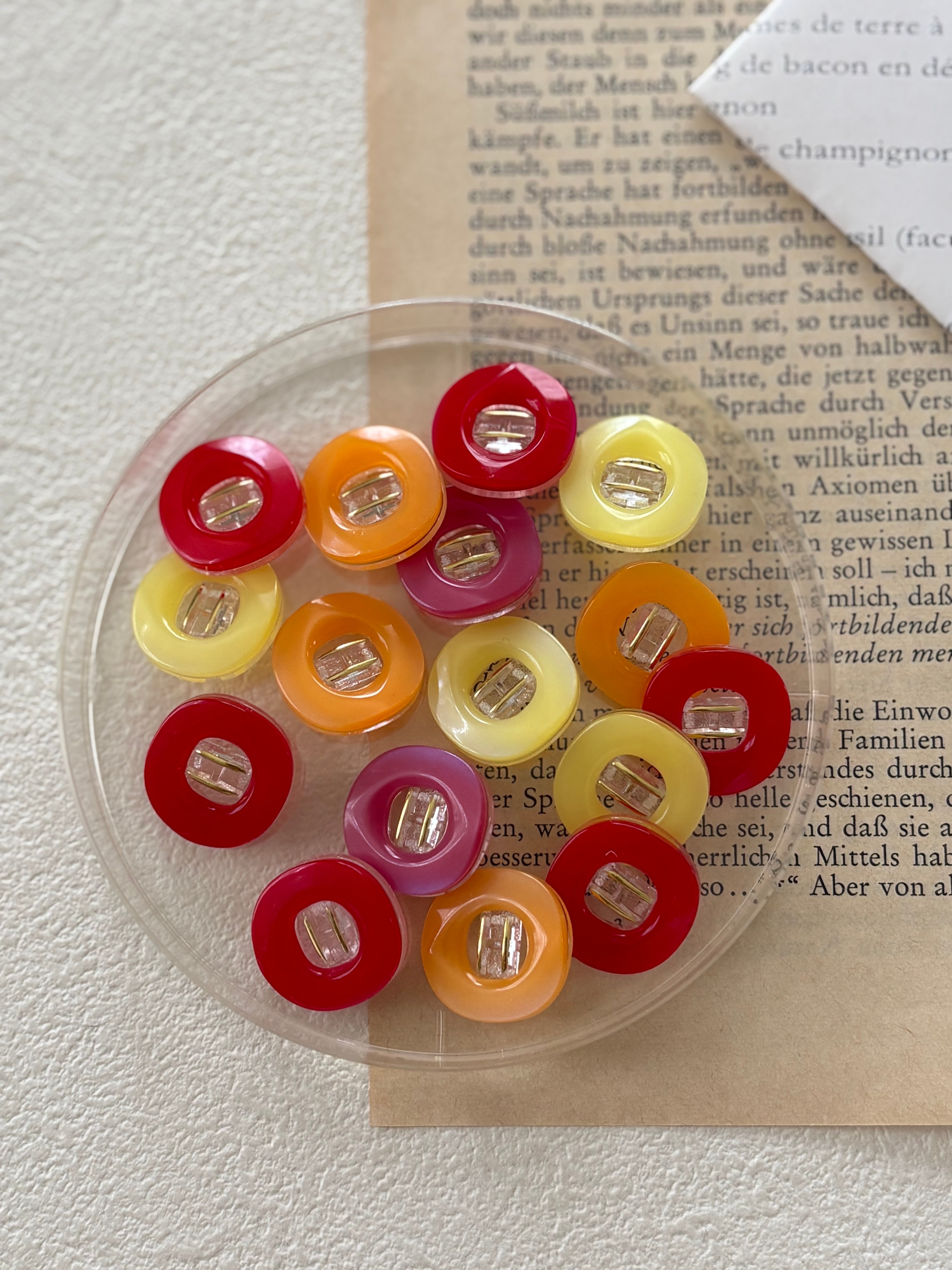 17mm Japanese Vintage ボタン 角なしスクウェア レッド/イエロー/オレンジ/ピンク レトロ アクセサリーパーツ 装飾材 カルトナージュ