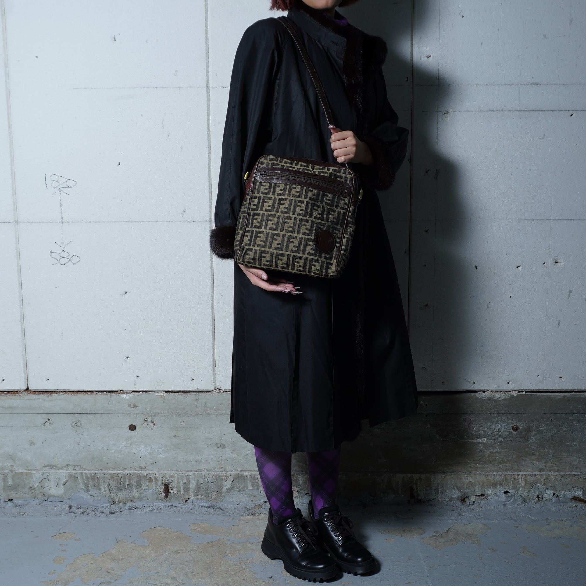 FENDI】フェンディ ”ロゴ入”ズッカ柄レザー切替ショルダーバッグ brown