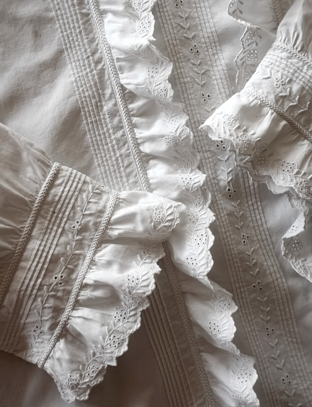 フランス 1900s 豪奢と悦楽と白薔薇とフリルレースブラウス アンティーク