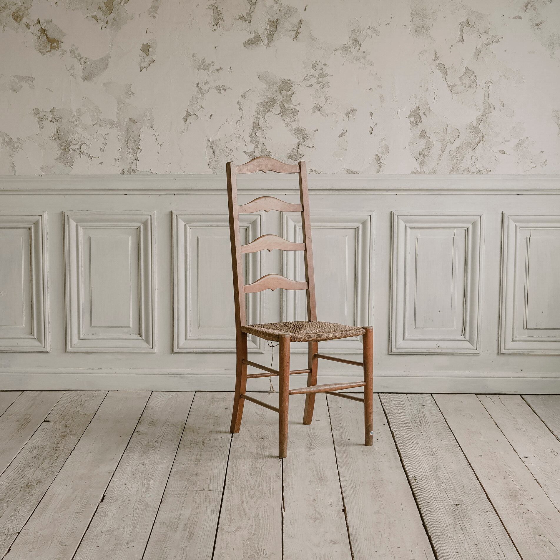 チェア/空間装飾/アンティーク/ラッシュシート/ラダーバックチェア/ディスプレイ/椅子/イス