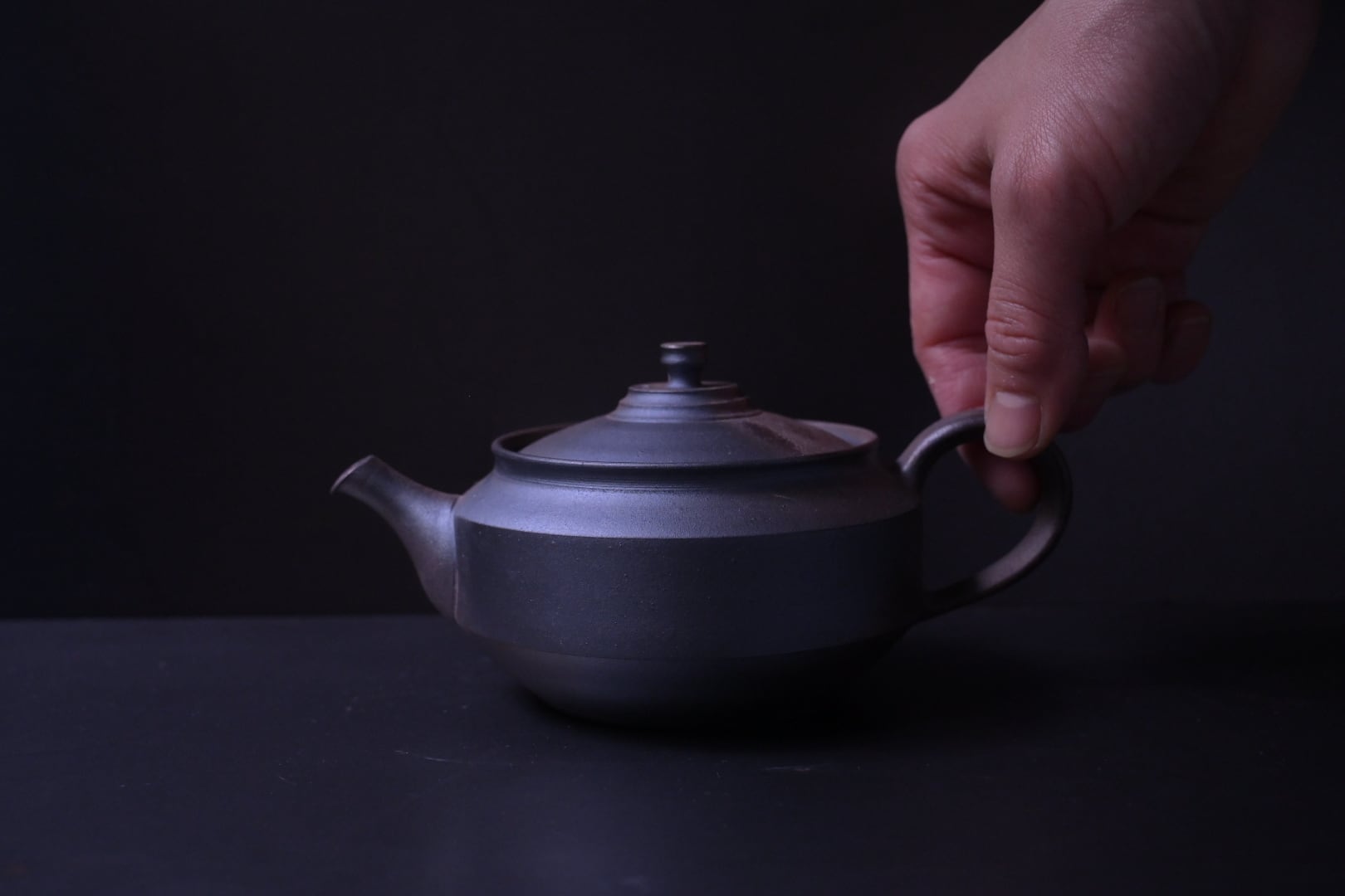 藤田徳太 窯変後手角型急須 | 鎌倉倶楽部 茶寮