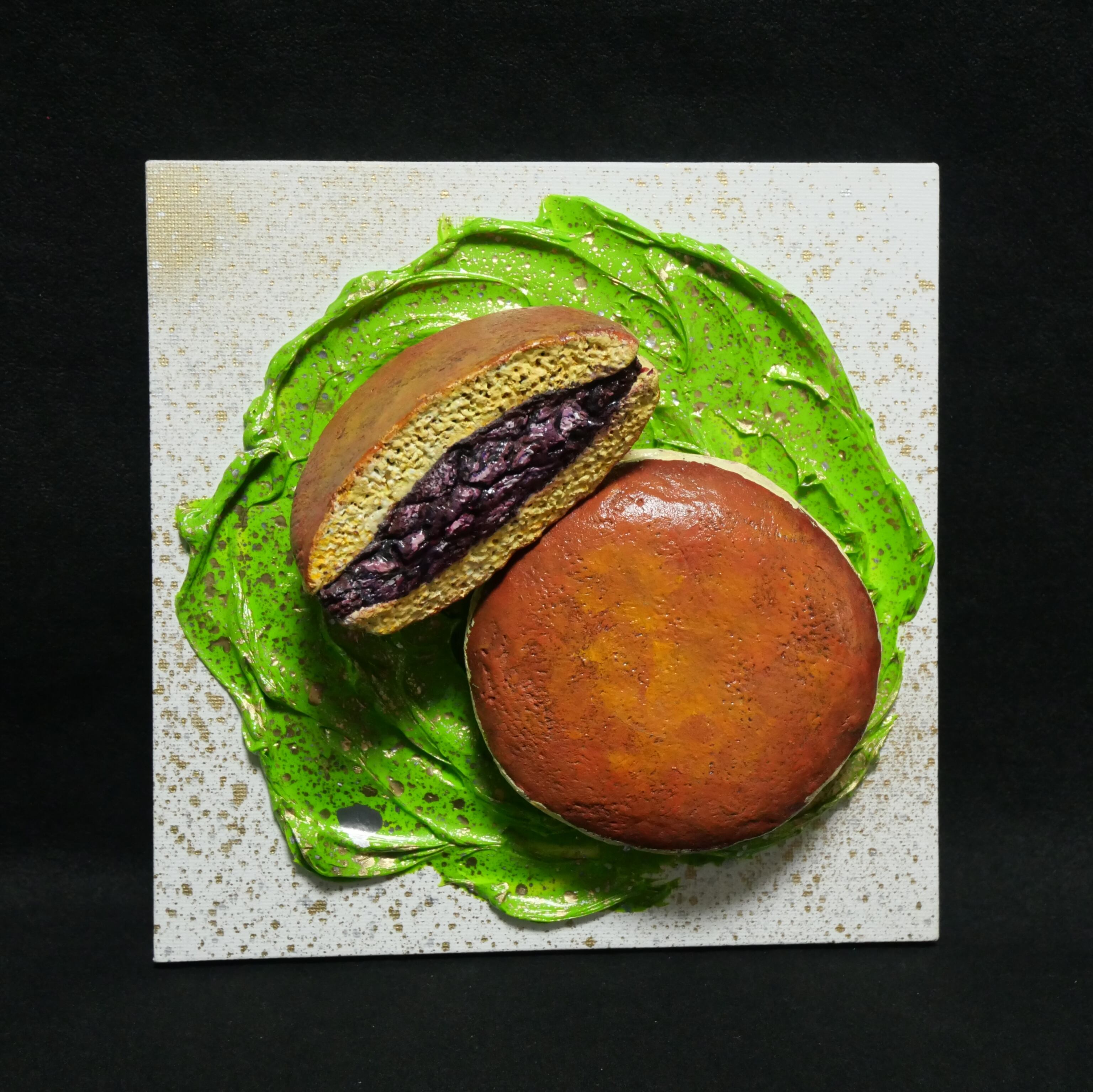 油彩画 円形ミニ絵画「赤富士」 銀の空と白い雲 | HIROSHI1990