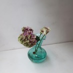 大きな水色の花瓶