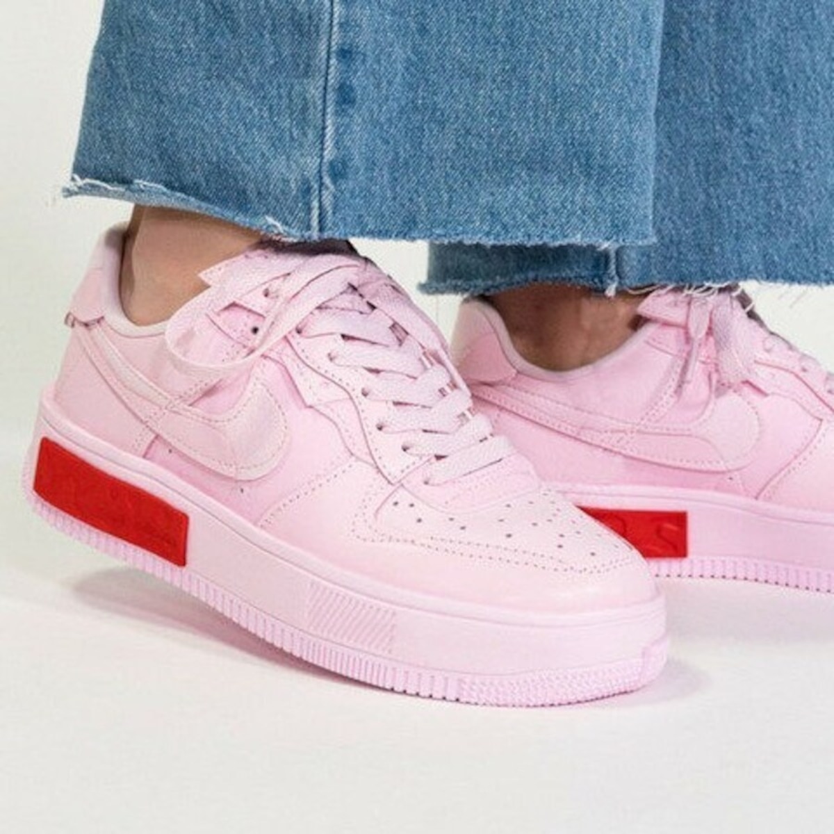 NIKE WMNS FONTANKA EDGE 'LIGHT ARCTIC PINK' LIGHT VIOLET LIGHT