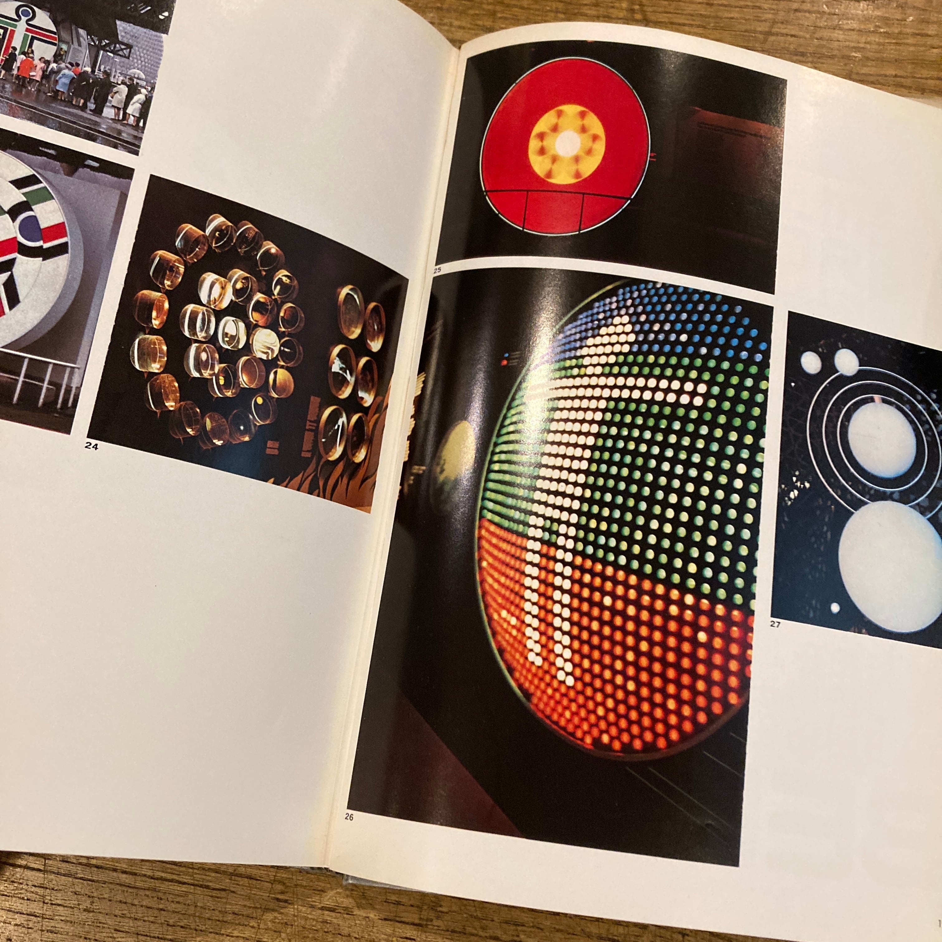 アメリカのグラフィックデザイナー Graphic Designers in the